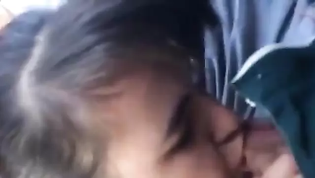 Yigit ozbek ayolining juda yumshoq jinsiy aloqasidan juda xursand